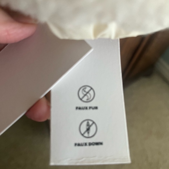 DKNY JEANS Faux Sherpa puffy coat jacket NWT XS - Picture 9 of 12